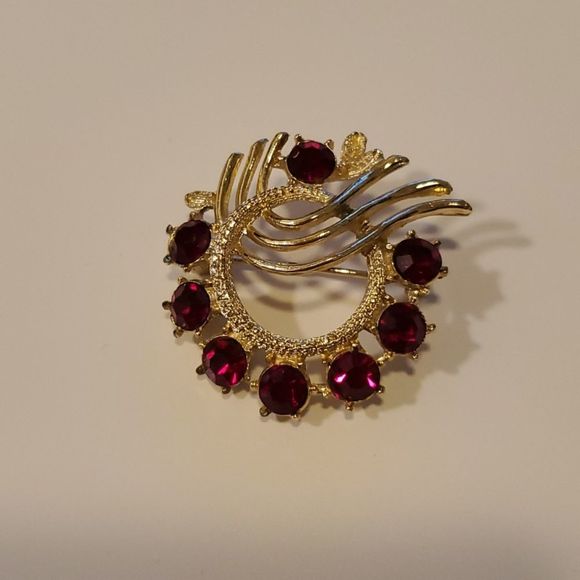 Ruby Rhinestone Brooch Pin, Goldtone - Picture 1 of 8